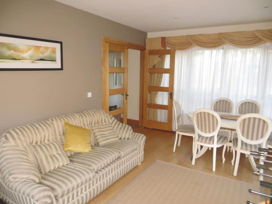 Borodino Studio Apartment Enniscorthy Esterno foto